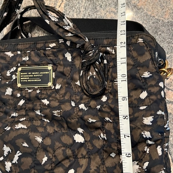 Marc Jacobs Black and White Laptop Bag - Picture 6 of 8